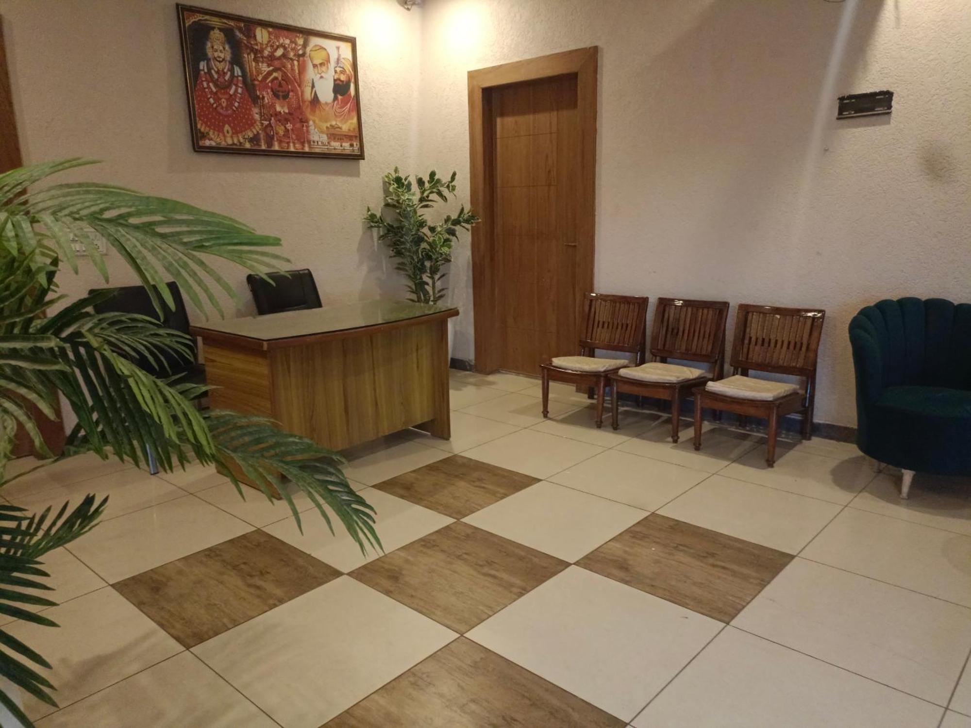 The Aura Grand Hotel & Banquet - A Unit Of Sitara Kollection Hotels Rohtak Eksteriør bilde